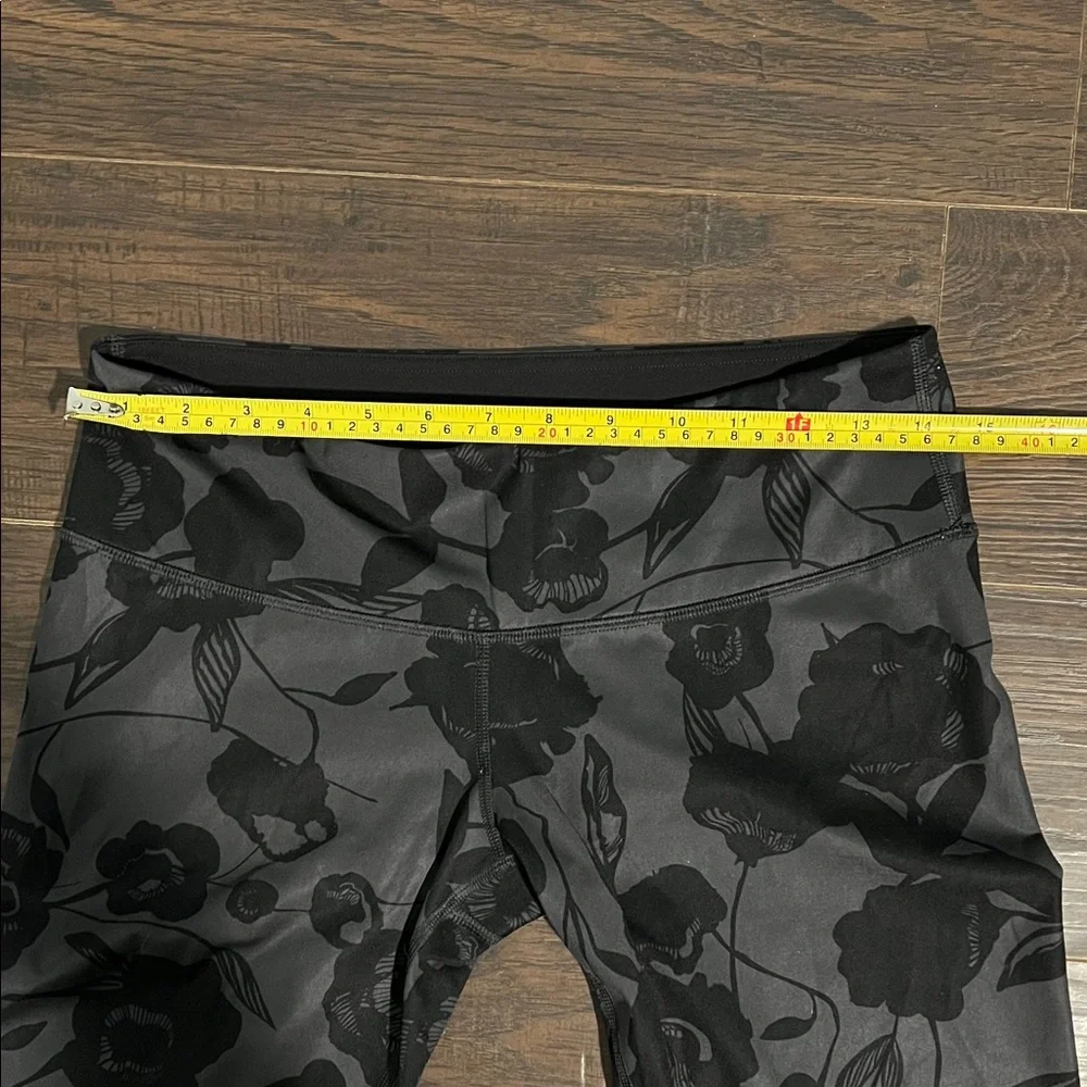 lululemon athletica Black Floral Print Leggings - Picture 8 of 10